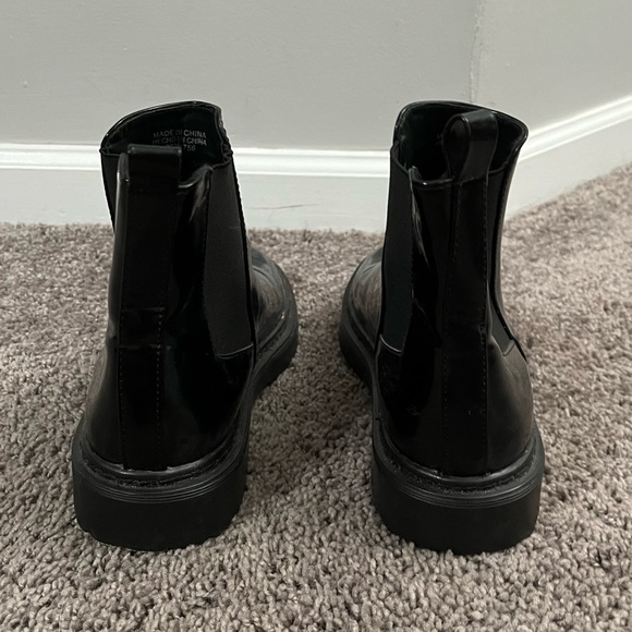 Black Ankle Rain Boots - Picture 6 of 7